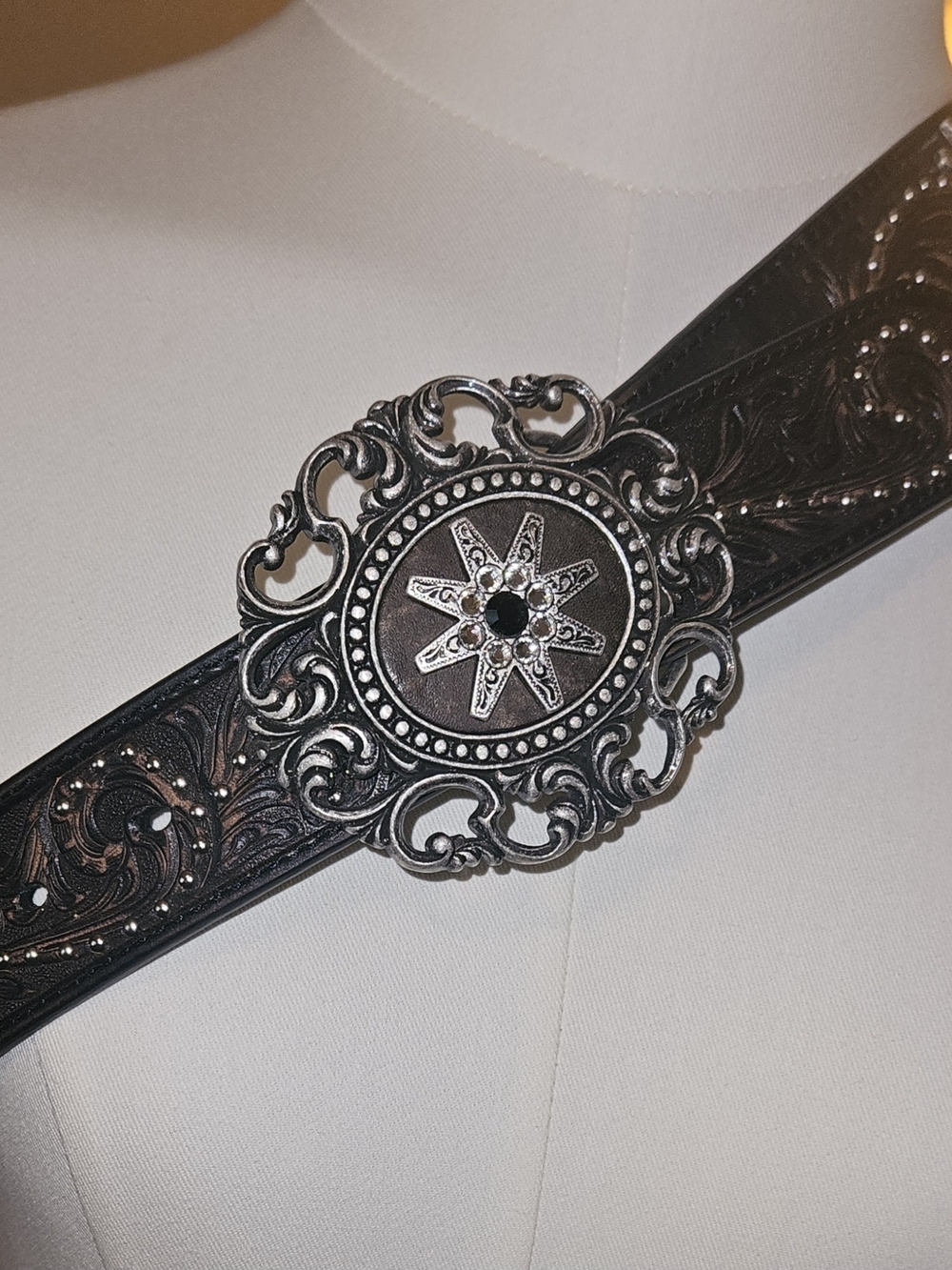 Nocona Floral Tooled Leather Belt with Decorative Silver Conchos - Picture 4 of 8